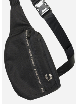 FRED PERRY TAPED SLING  BAG